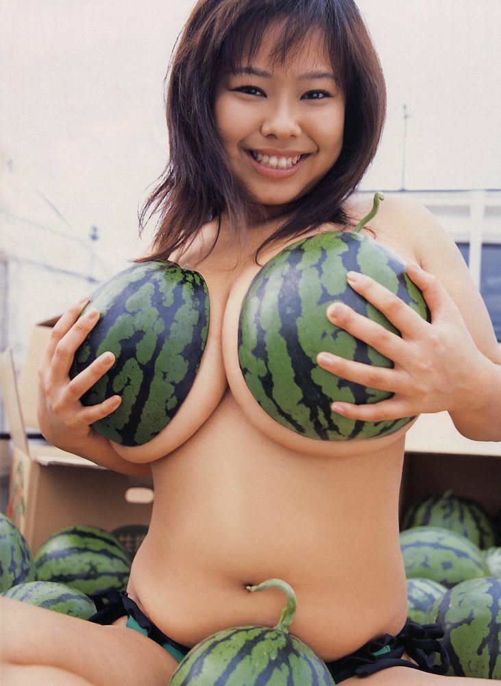 Busty_Asians_14.jpg